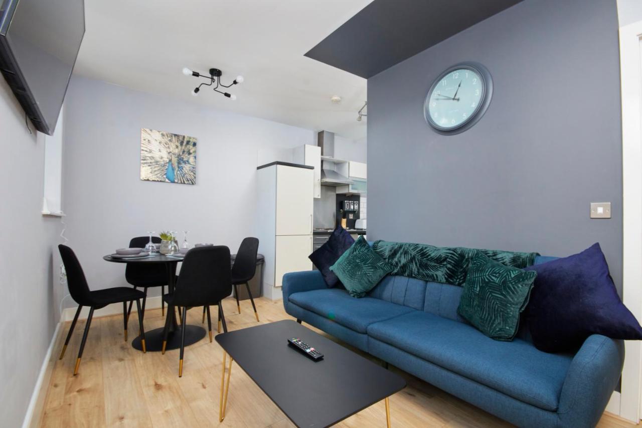 Duplex Yorkshire Penthouse - Parking Appartement Batley Buitenkant foto